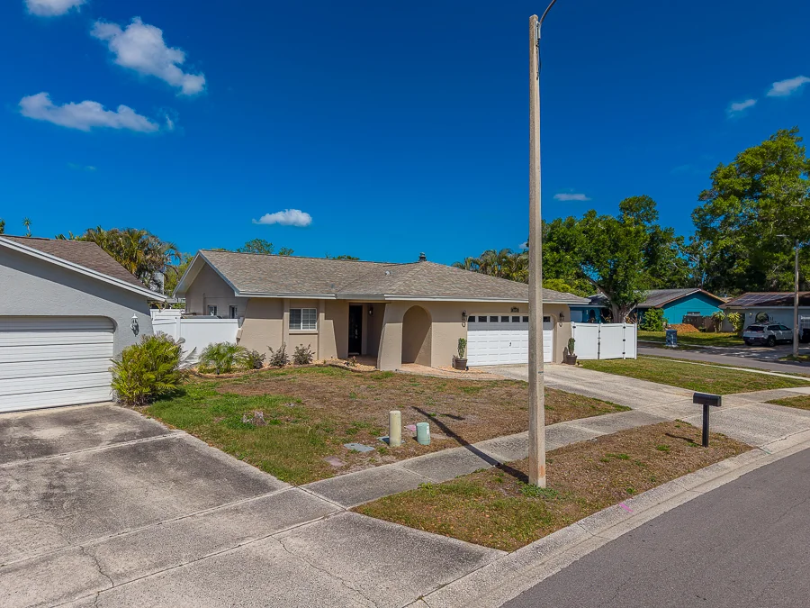 Real estate photography — 1603 W Orangecrest Ave, Palm Harbor, FL, 34683 | 4D Productions