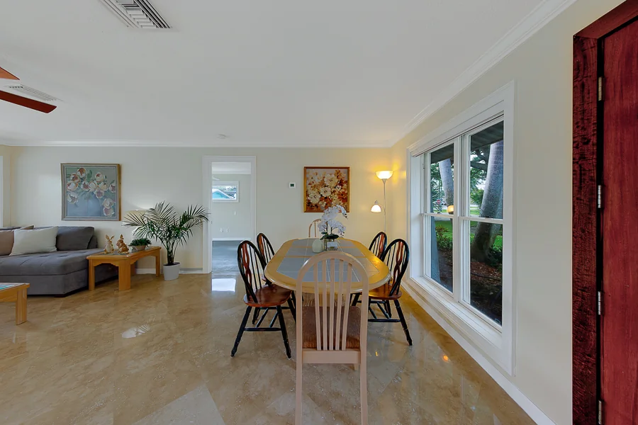 Real estate photography — 2017 Cove Drive, Largo, Florida, 33774 | 4D Productions