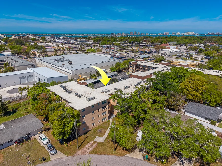 Real estate photography — 2525 West Bay Drive, Belleair Bluffs, Florida, 33770 | 4D Productions