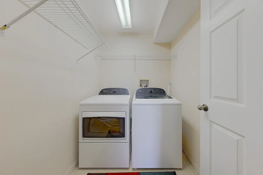 Real estate photography — 10036 Brookdale Drive, New Port Richey, Florida, 34655 | 4D Productions
