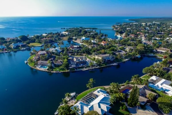 a bird's eye view of a large body of water