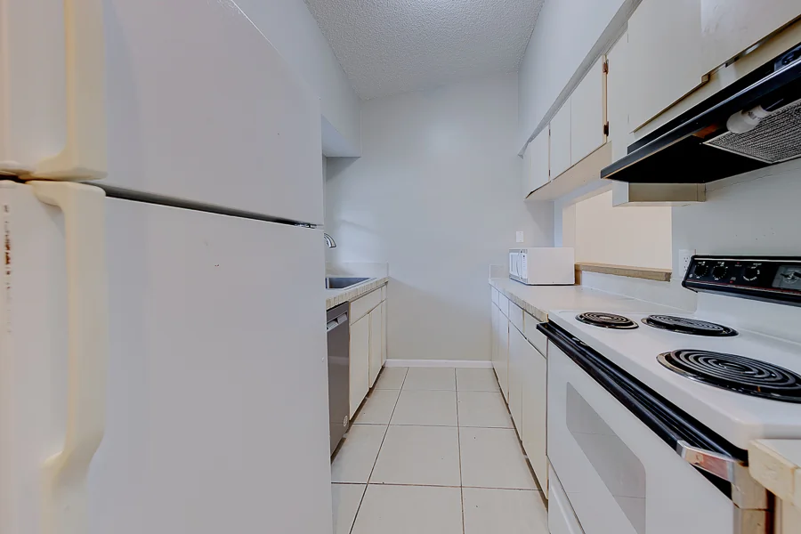 Real estate photography — 1109 East Rohe Street, Tarpon Springs, Florida, 34689 | 4D Productions