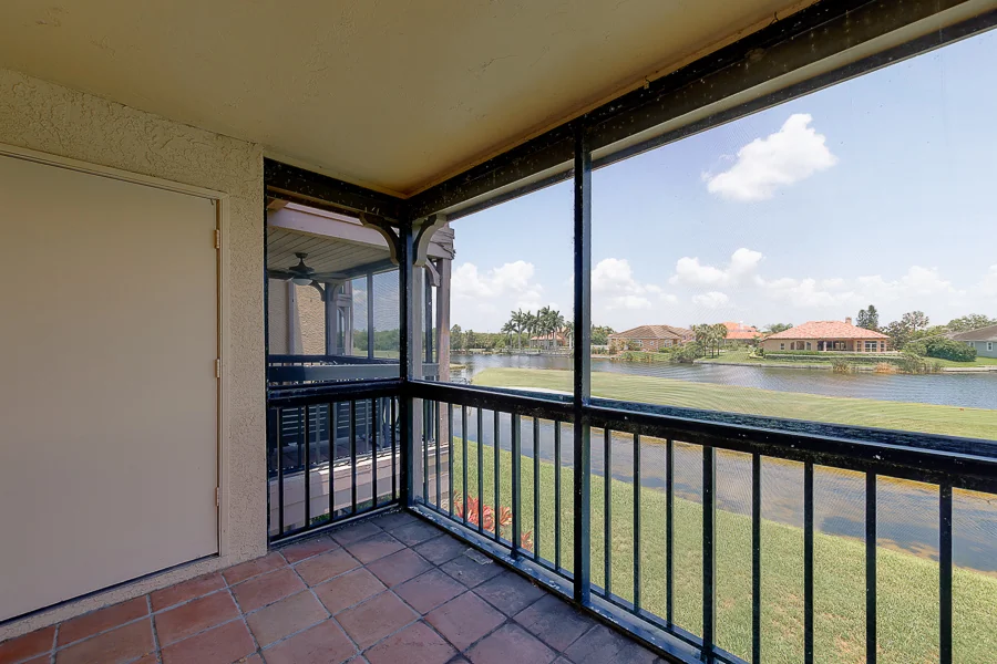 Real estate photography — 2400 Feather Sound Drive, Clearwater, Florida, 33762 | 4D Productions