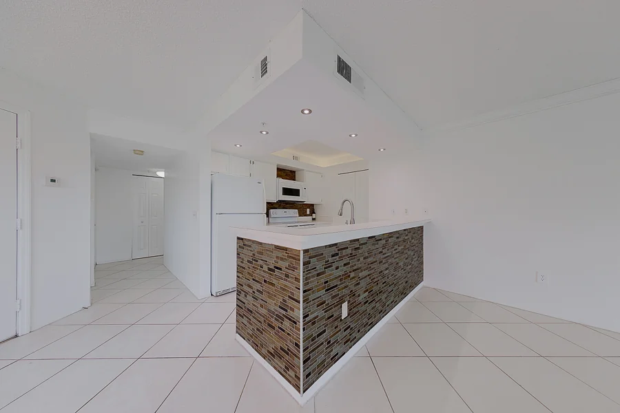 Real estate photography — 2400 Feather Sound Drive, Clearwater, Florida, 33762 | 4D Productions