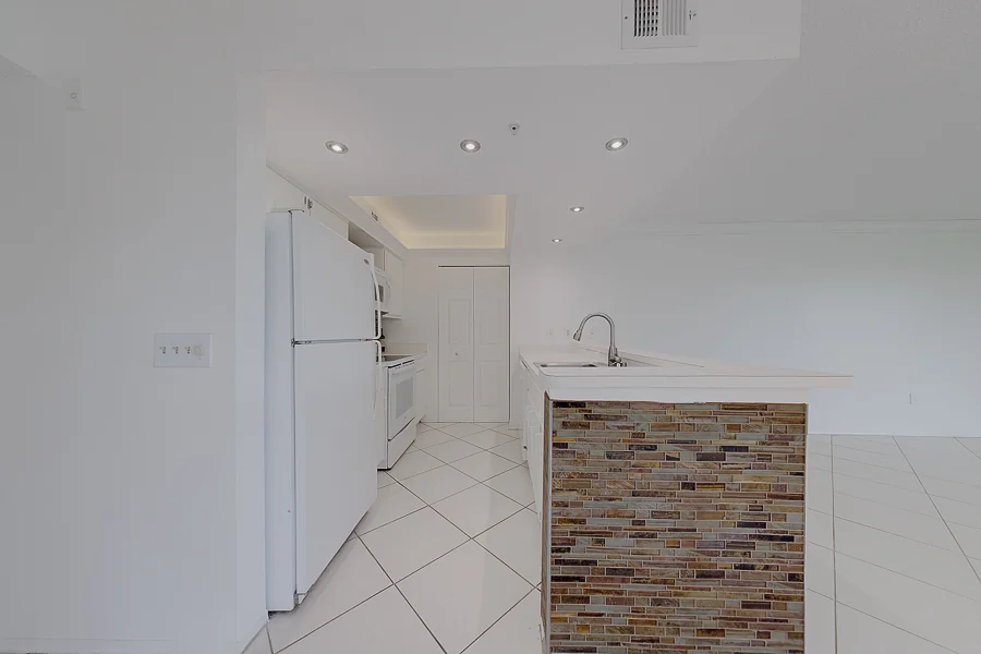 Real estate photography — 2400 Feather Sound Drive, Clearwater, Florida, 33762 | 4D Productions
