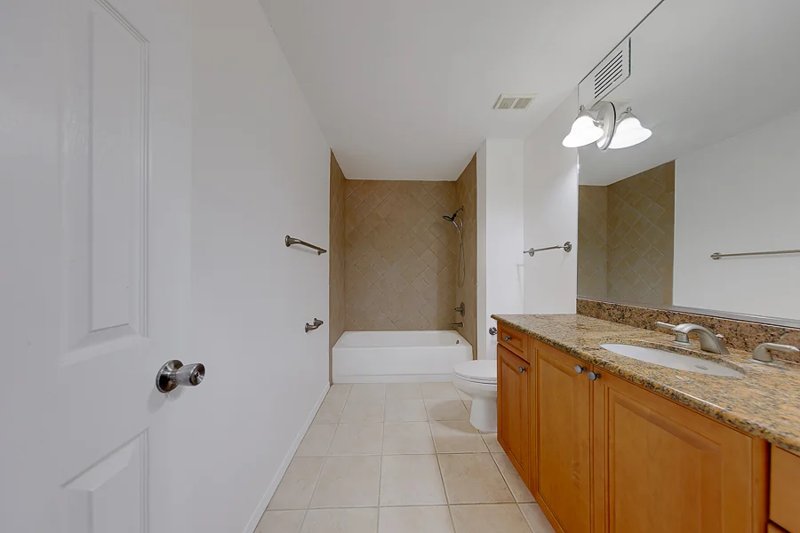 Real estate photography — 2400 Feather Sound Drive, Clearwater, Florida, 33762 | 4D Productions