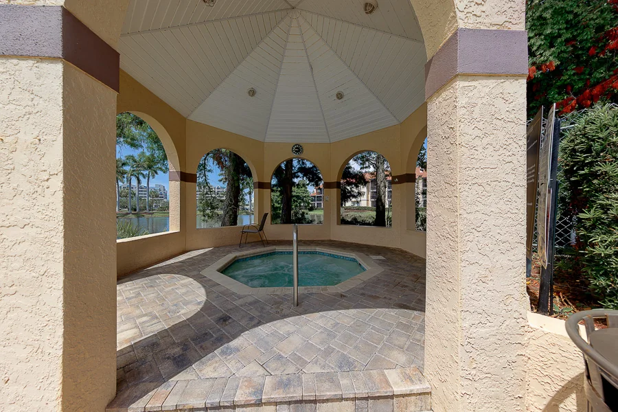 Real estate photography — 2400 Feather Sound Drive, Clearwater, Florida, 33762 | 4D Productions