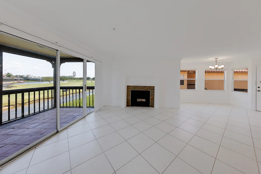 Real estate photography — 2400 Feather Sound Drive, Clearwater, Florida, 33762 | 4D Productions