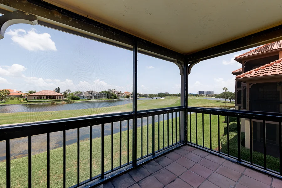 Real estate photography — 2400 Feather Sound Drive, Clearwater, Florida, 33762 | 4D Productions