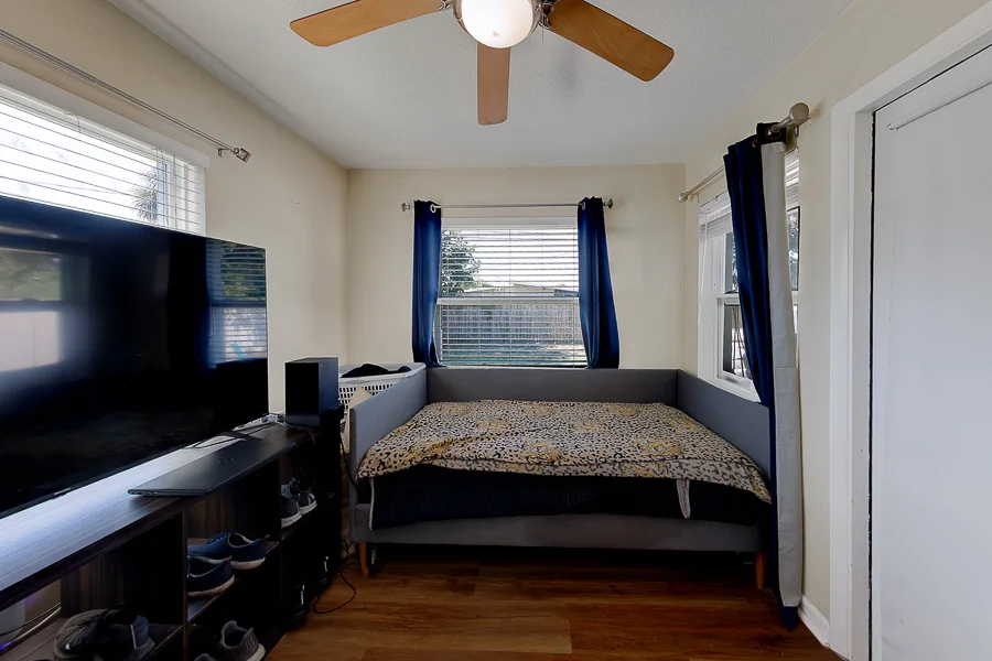 Real estate photography — 3162 Huntington Drive, Largo, Florida, 33771 | 4D Productions