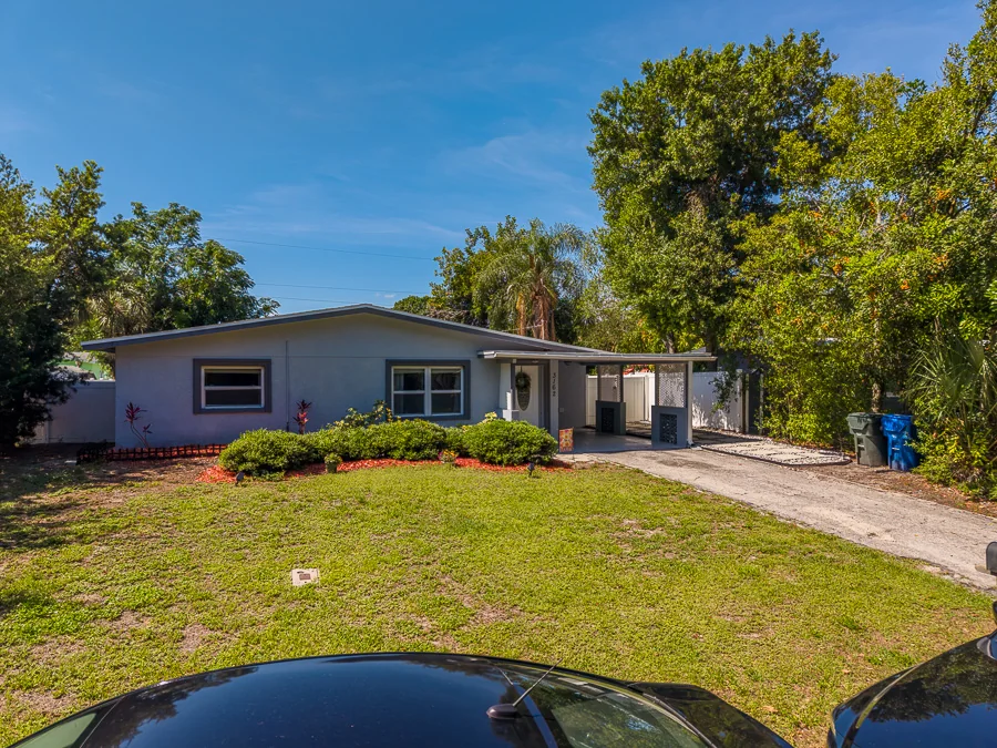 Real estate photography — 3162 Huntington Drive, Largo, Florida, 33771 | 4D Productions