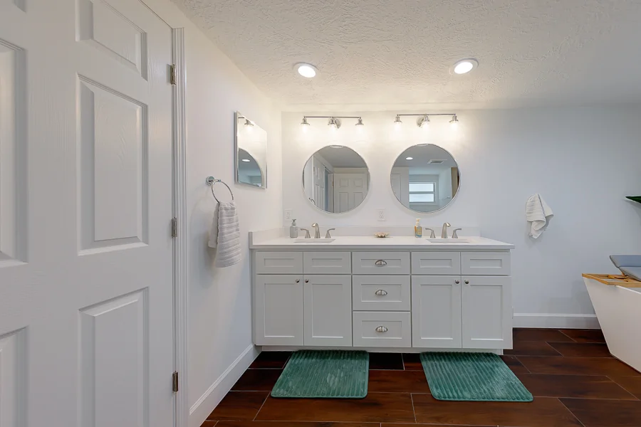 Real estate photography — 326 176th Avenue Circle, Redington Shores, Florida, 33708 | 4D Productions