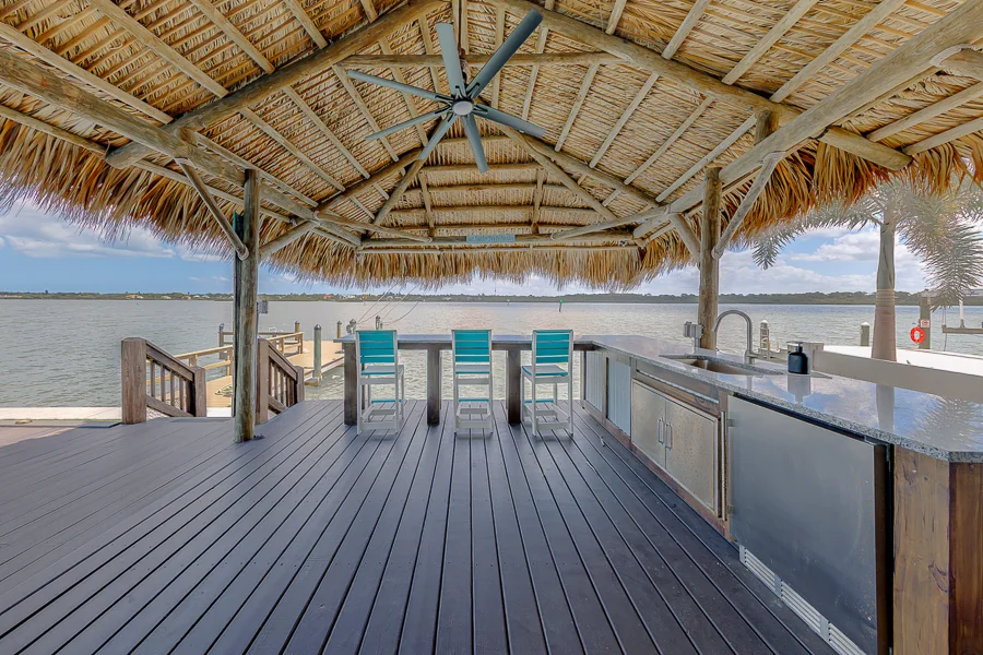 Real estate photography — 326 176th Avenue Circle, Redington Shores, Florida, 33708 | 4D Productions