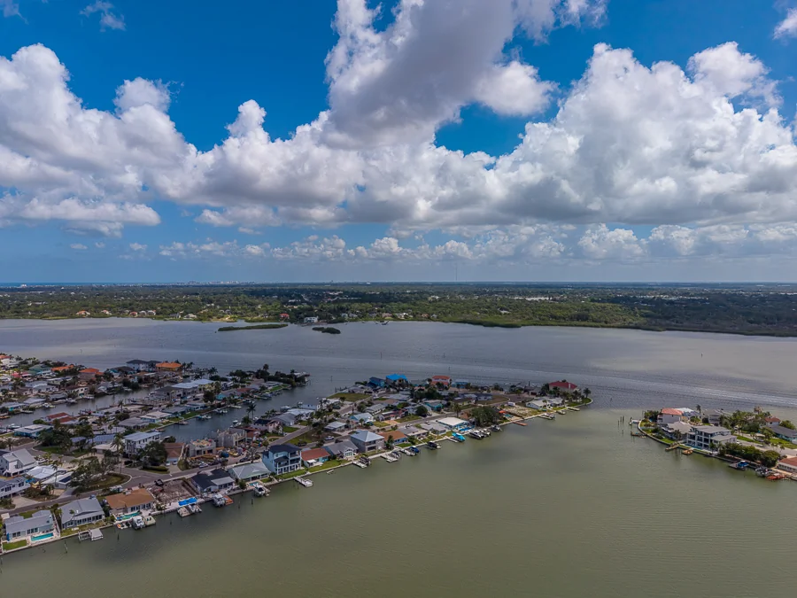Real estate photography — 326 176th Avenue Circle, Redington Shores, Florida, 33708 | 4D Productions