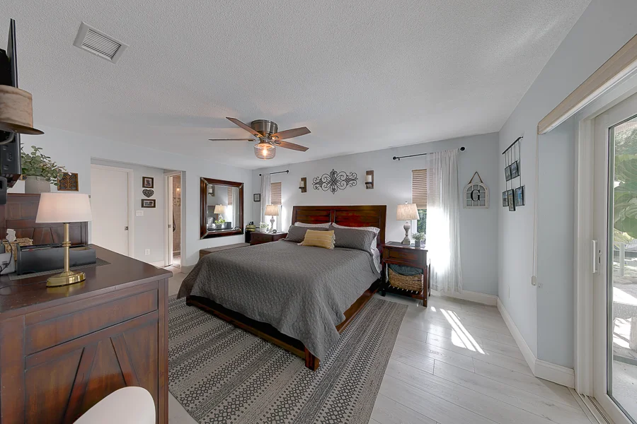 Real estate photography — 13650 96th Terrace, Seminole, Florida, 33776 | 4D Productions