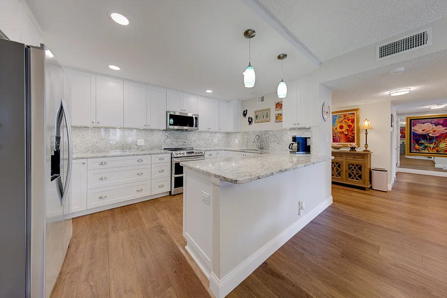 Real estate photography — 1460 Gulf Boulevard, Clearwater Beach, Florida, 33767 | 4D Productions