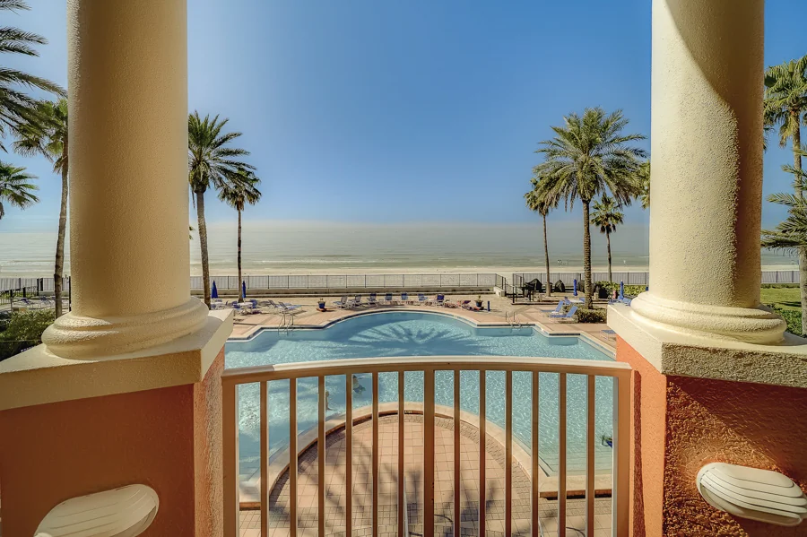 Real estate photography — 16550 Gulf Blvd #342 N. Redington Beach | 4D Productions