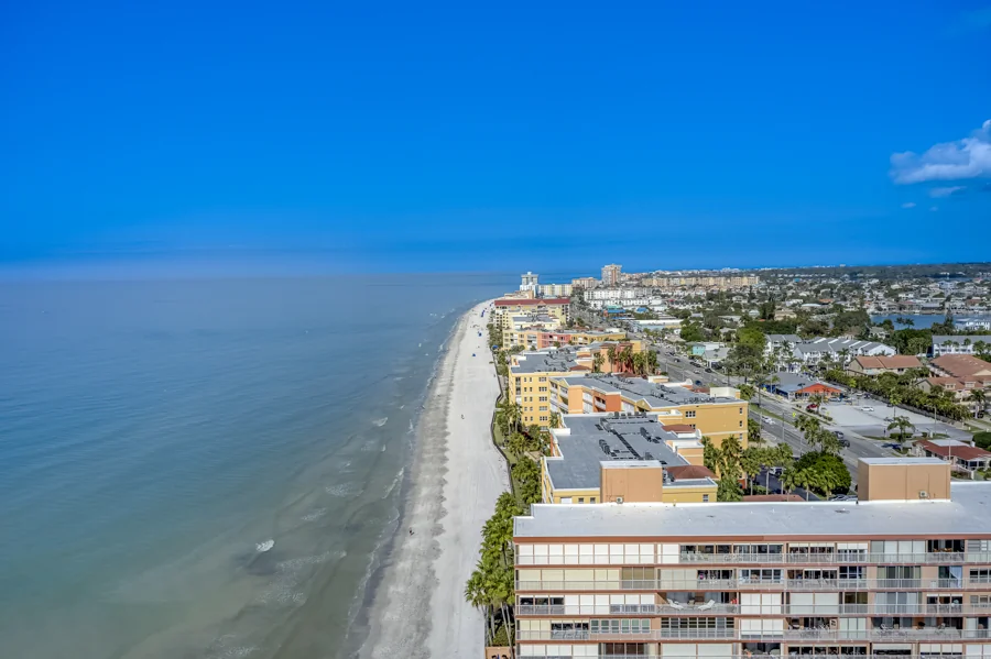Real estate photography — 16550 Gulf Blvd #342 N. Redington Beach | 4D Productions
