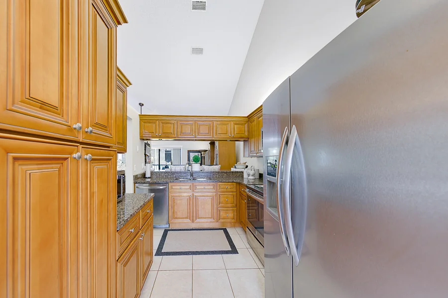 Real estate photography — 1801 East Lake Road, Palm Harbor, Florida, 34685 | 4D Productions