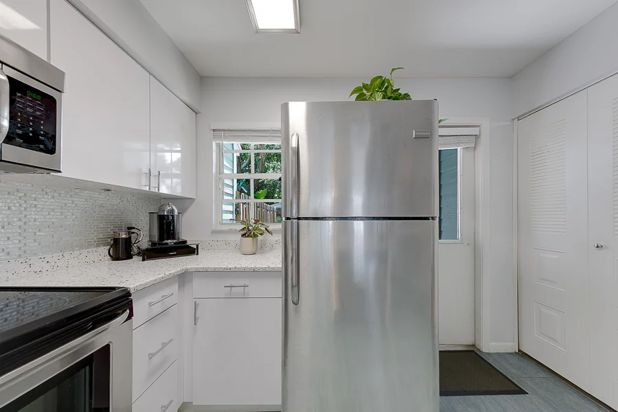 Real estate photography — 3315 West Wyoming Circle, Tampa, Florida, 33611 | 4D Productions