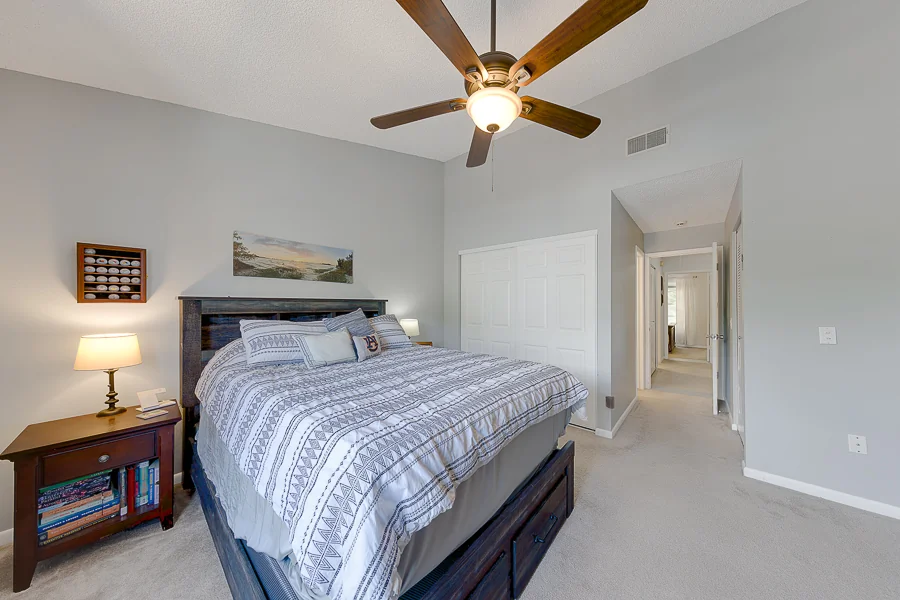 Real estate photography — 3315 West Wyoming Circle, Tampa, Florida, 33611 | 4D Productions