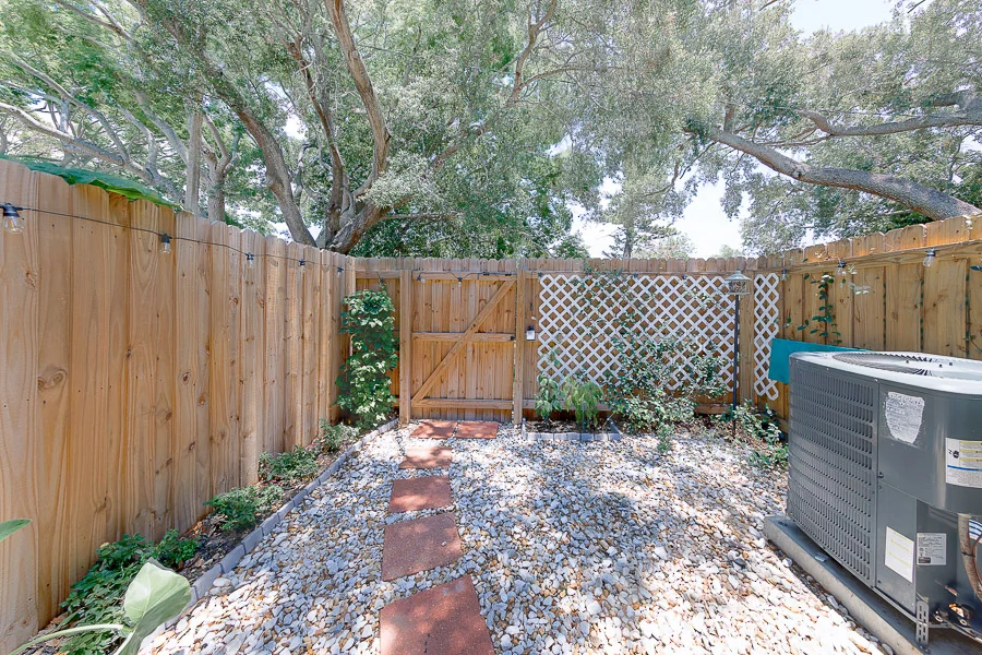 Real estate photography — 3315 West Wyoming Circle, Tampa, Florida, 33611 | 4D Productions