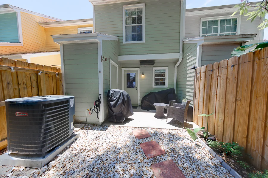 Real estate photography — 3315 West Wyoming Circle, Tampa, Florida, 33611 | 4D Productions