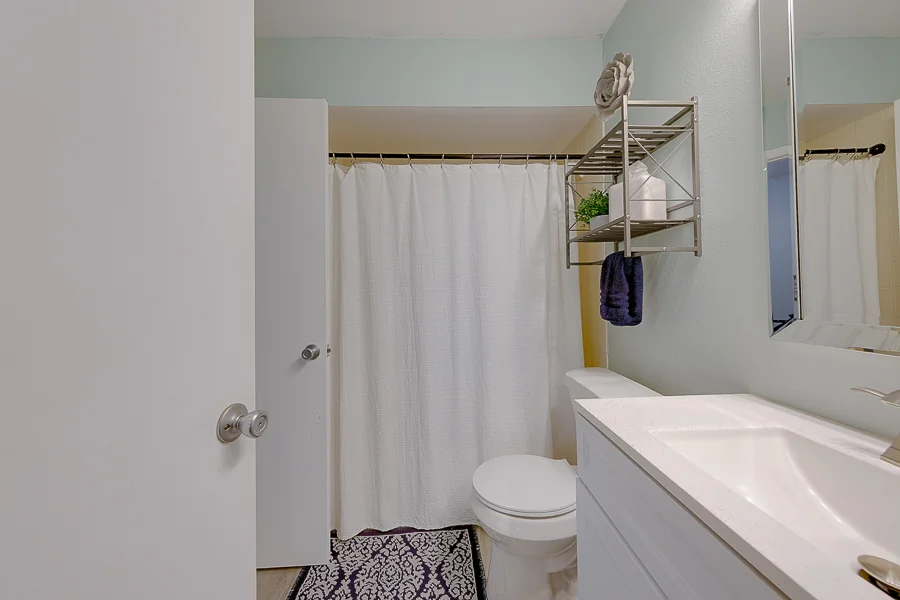 Real estate photography — 3315 West Wyoming Circle, Tampa, Florida, 33611 | 4D Productions