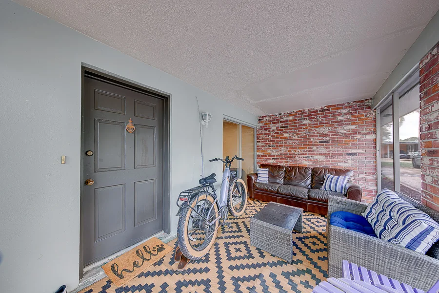 Real estate photography — 153 New York Avenue, Dunedin, Florida, 34698 | 4D Productions