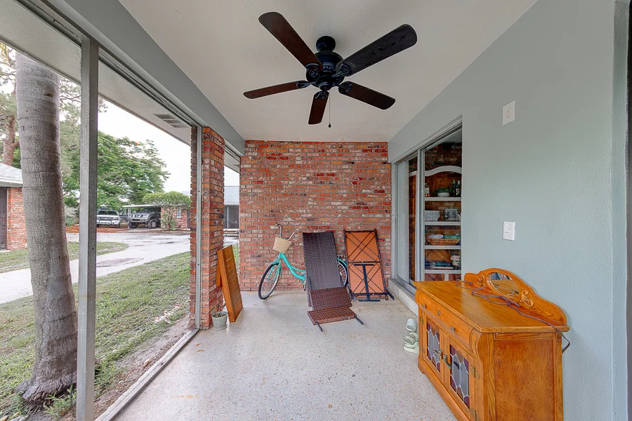 Real estate photography — 153 New York Avenue, Dunedin, Florida, 34698 | 4D Productions
