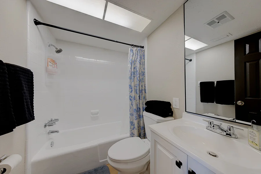 Real estate photography — 153 New York Avenue, Dunedin, Florida, 34698 | 4D Productions