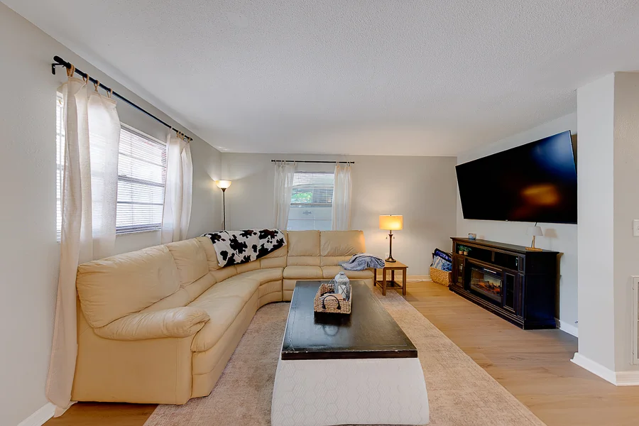 Real estate photography — 153 New York Avenue, Dunedin, Florida, 34698 | 4D Productions