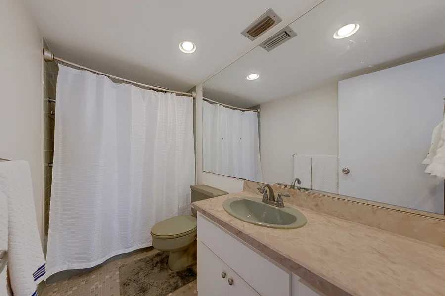 Real estate photography — 17920 Gulf Boulevard, Redington Shores, Florida, 33708 | 4D Productions
