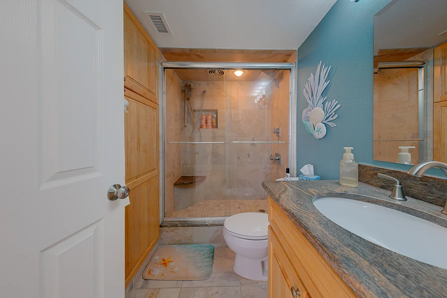 Real estate photography — 17920 Gulf Boulevard unit 1205, Redington Shores, Florida, 33708 | 4D Productions