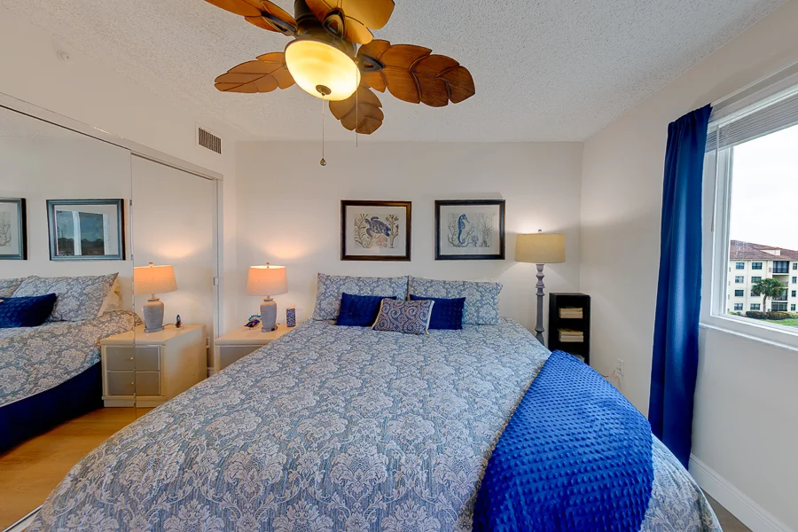 Real estate photography — 19029 US Highway 19 North, Clearwater, Florida, 33764 | 4D Productions