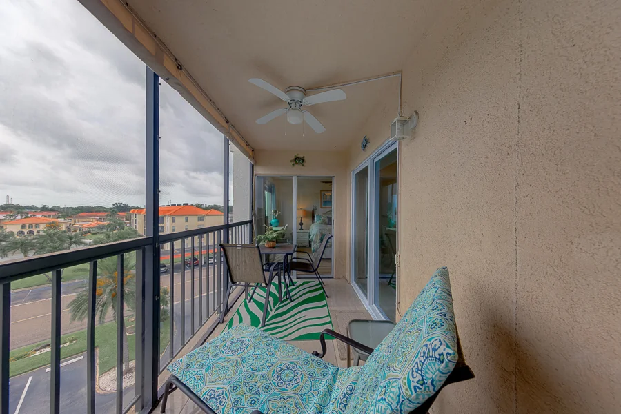 Real estate photography — 19029 US Highway 19 North, Clearwater, Florida, 33764 | 4D Productions