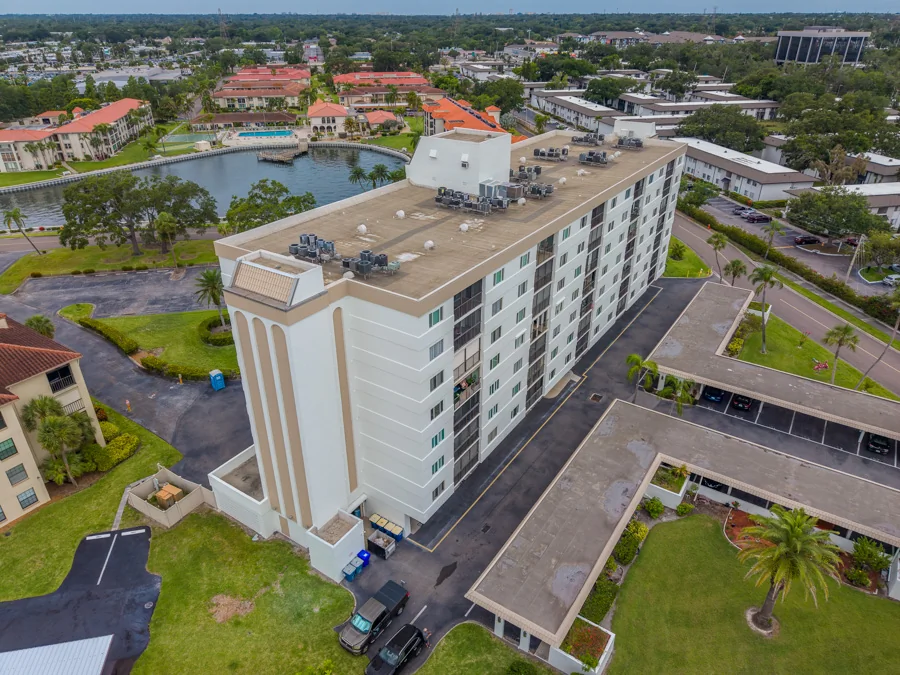 Real estate photography — 19029 US Highway 19 North, Clearwater, Florida, 33764 | 4D Productions