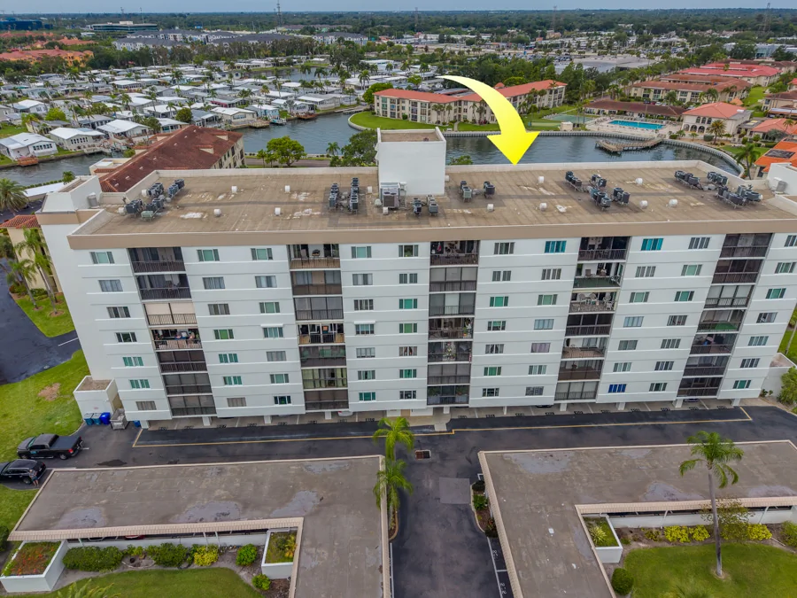 Real estate photography — 19029 US Highway 19 North, Clearwater, Florida, 33764 | 4D Productions