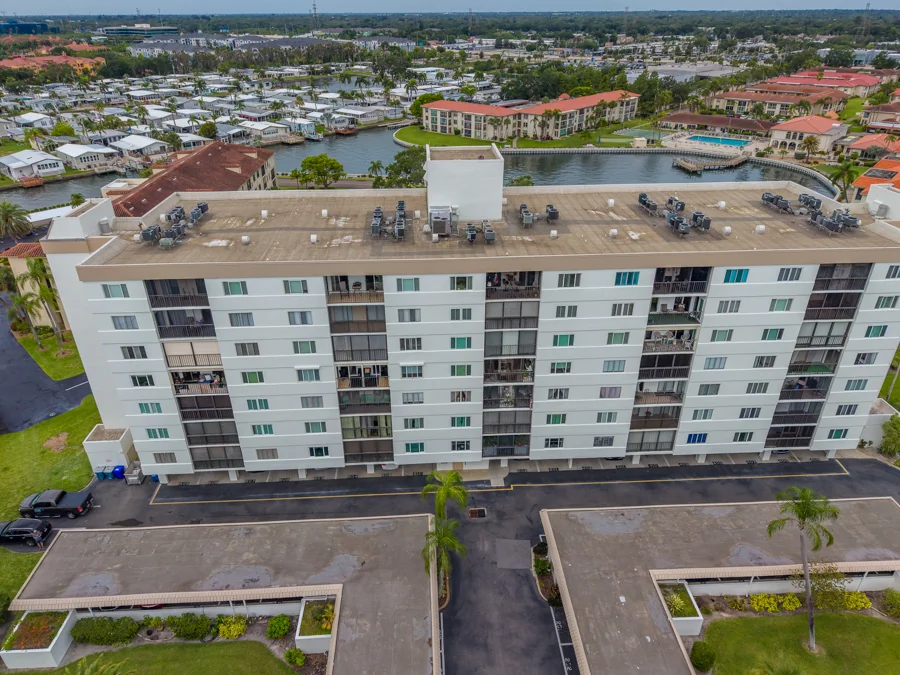 Real estate photography — 19029 US Highway 19 North, Clearwater, Florida, 33764 | 4D Productions