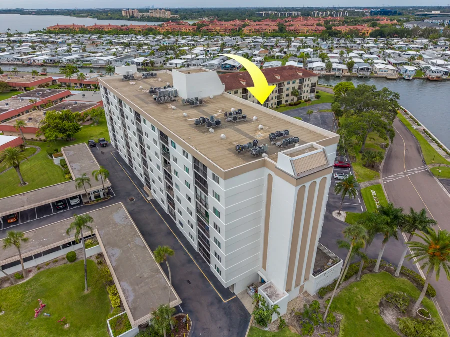 Real estate photography — 19029 US Highway 19 North, Clearwater, Florida, 33764 | 4D Productions