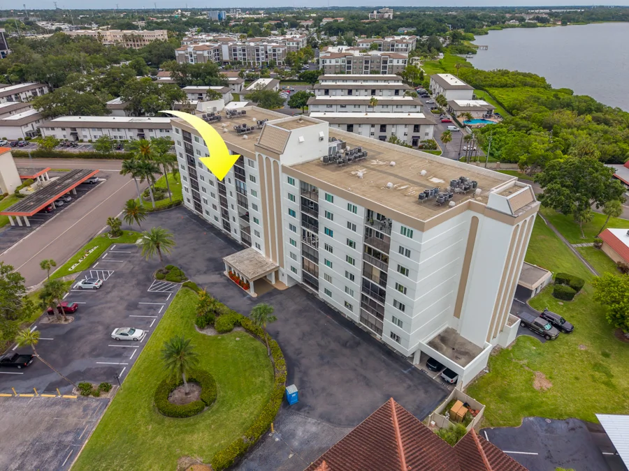 Real estate photography — 19029 US Highway 19 North, Clearwater, Florida, 33764 | 4D Productions