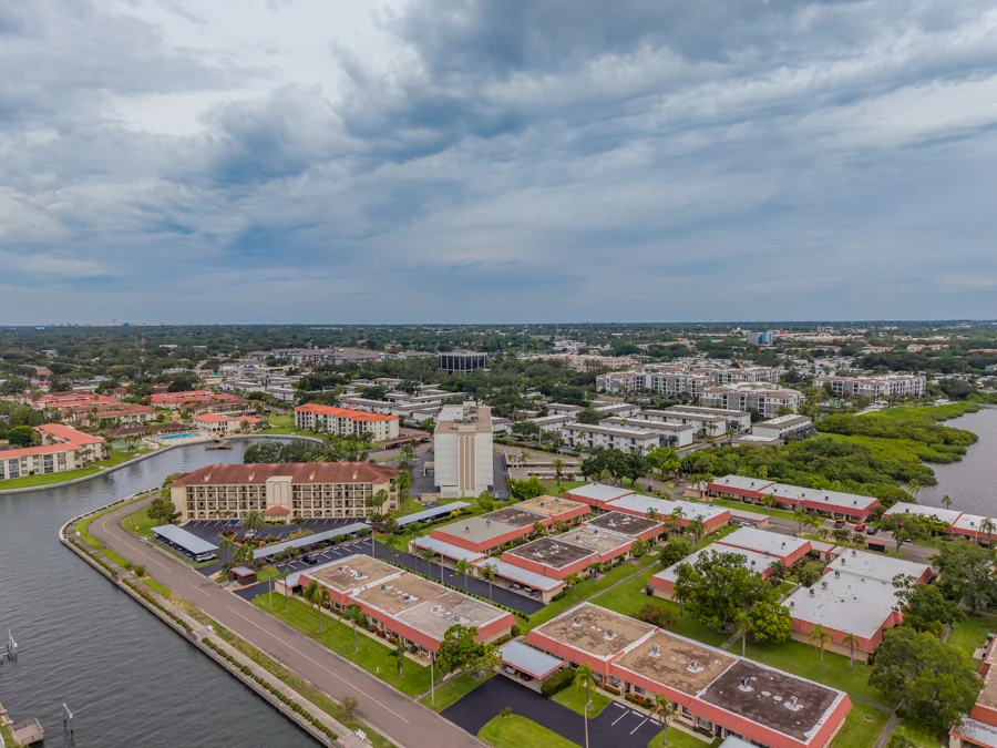 Real estate photography — 19029 US Highway 19 North, Clearwater, Florida, 33764 | 4D Productions