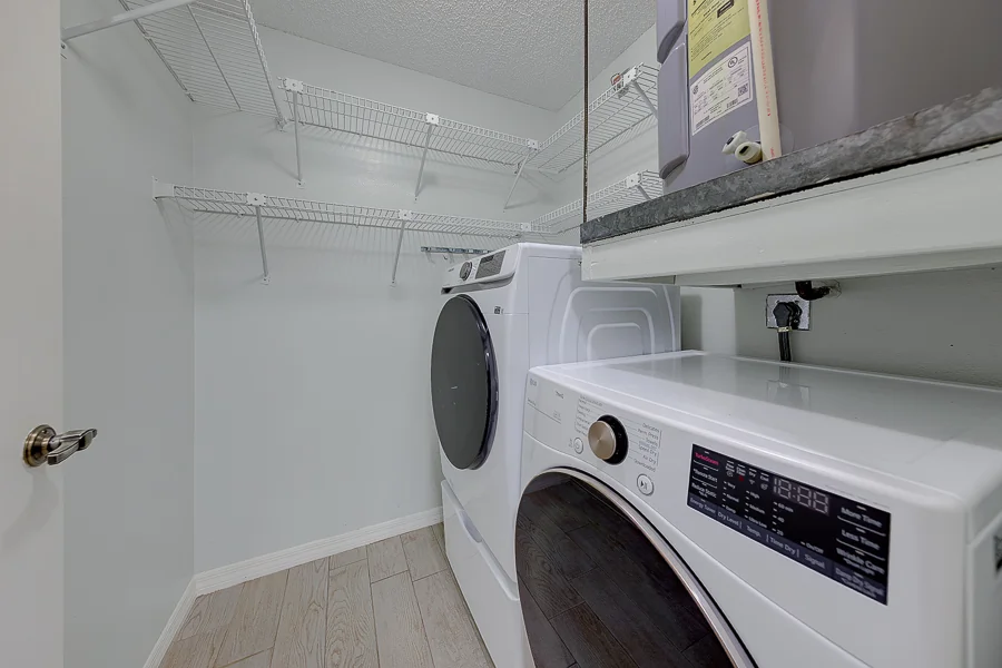 Real estate photography — 2022 Nash Drive, Clearwater, Florida, 33763 | 4D Productions