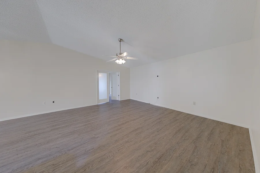 Real estate photography — 2022 Nash Drive, Clearwater, Florida, 33763 | 4D Productions