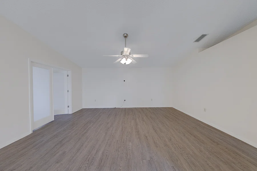 Real estate photography — 2022 Nash Drive, Clearwater, Florida, 33763 | 4D Productions