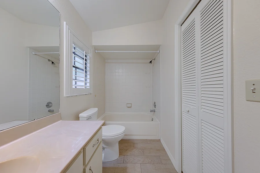 Real estate photography — 2022 Nash Drive, Clearwater, Florida, 33763 | 4D Productions