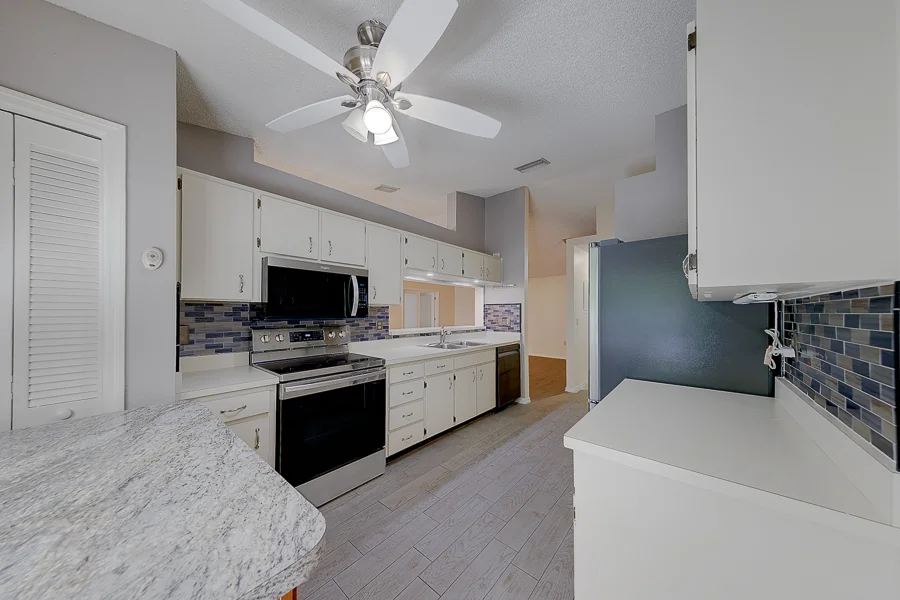 Real estate photography — 2022 Nash Drive, Clearwater, Florida, 33763 | 4D Productions