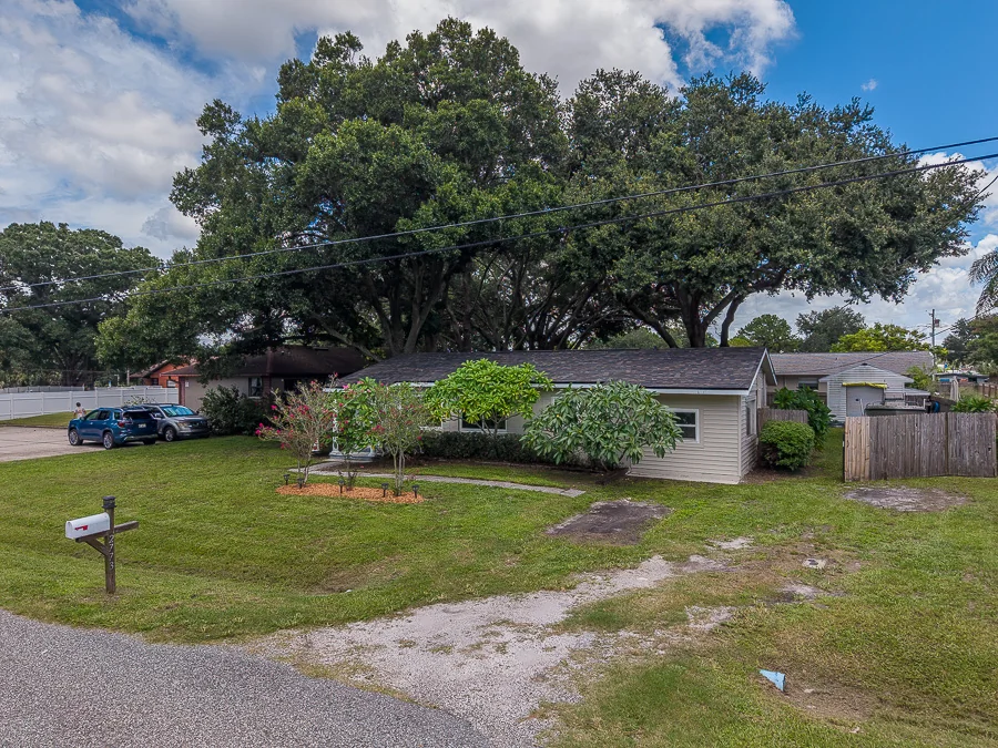 Real estate photography — 2773 Belle Haven Drive, Clearwater, Florida, 33763 | 4D Productions