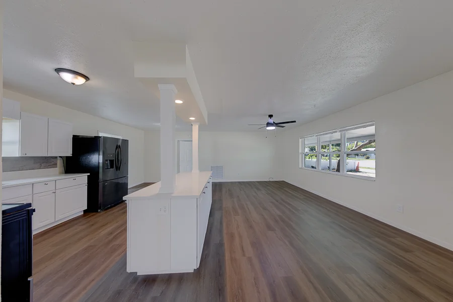 Real estate photography — 5937 38th Avenue North, St. Petersburg, Florida, 33710 | 4D Productions