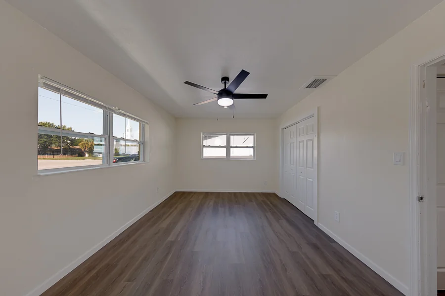 Real estate photography — 5937 38th Avenue North, St. Petersburg, Florida, 33710 | 4D Productions